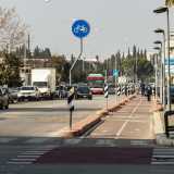 Noi la percorriamo sino all�incrocio con corso Mazzini e viale della Carboneria, che ci riporta al nostro punto di partenza. Corso della Carboneria merita per� un�attenzione particolare, visto che rappresenta un po� il simbolo della zona